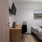 Minimal Escape شقة