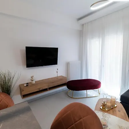 Minimal Escape Tríkala