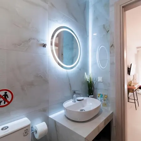 Minimal Escape Tríkala